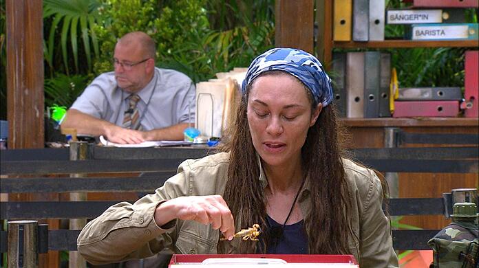 Lilly Becker soll für ihre Dschungelcamp-Teilnahme eine Rekordsumme erwarten dürfen. Doch ein Promi zweifelt nun an der Höhe der Gage.