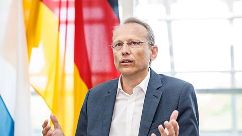 DGB-Landeschef Bernhard Stiedl fordert zum 1. Mai ein bayerisches Tariftreuegesetz. (Archivfoto)