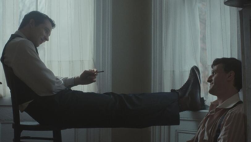 Lionel (Paul Mescal, re.) und Kommilitone David (Josh O'Connor) kommen sich durch ihre gemeinsame Musikleidenschaft n&auml;her.