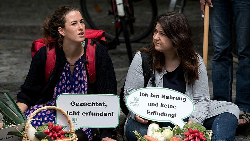 Umweltorganisationen demonstrierten am Mittwoch vor dem Europäischen Patentamt gegen Patenta auf Lebensmittel Umweltorganisationen demonstrierten am Mittwoch vor dem Europäischen Patentamt gegen Patenta auf Lebensmittel