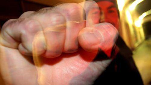 Gewaltsamer Überfall und Raub in der Au (Symbolbild). Foto: dpa