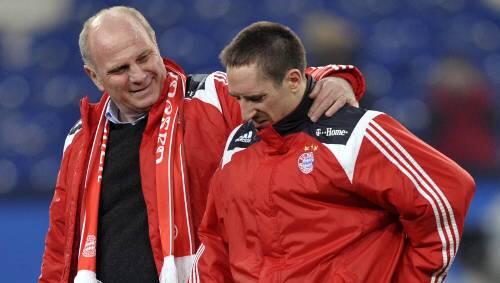 Manager Uli Hoeneß (l.) mit seinem Superstar FRanck Ribéry. Manager Uli Hoeneß (l.) mit seinem Superstar FRanck Ribéry.