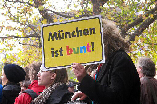 Die Stadt ist bunt, zeigen heute Münchner Schulen.