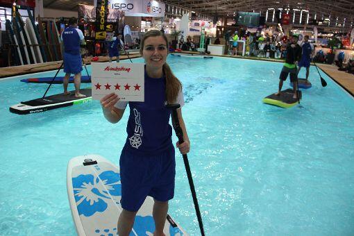 Von der Abendzeitung getestet - und für gut befunden! Bei dieser gelungenen Mischung aus Action, Spaß und Ausdauertraining darf sich Stand Up Paddle Boarding über fünf von fünf möglichen Sternen freuen.
