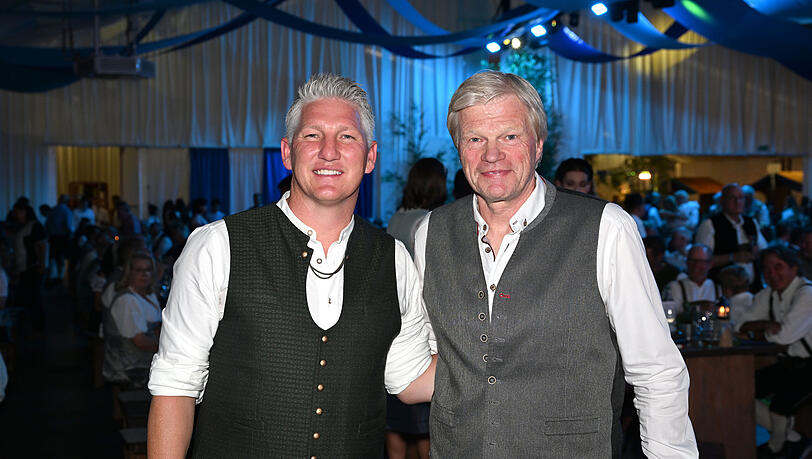 Bastian Schweinsteiger und Oliver Kahn beim Bastian-Schweinsteiger-Cup. Bastian Schweinsteiger und Oliver Kahn beim Bastian-Schweinsteiger-Cup.