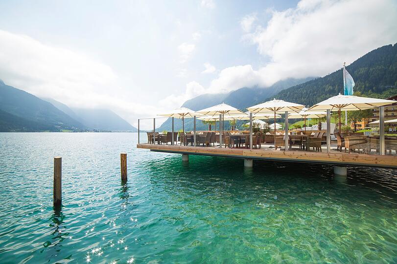 Kulinarische Gaumenfreunden und Chillout direkt am See.