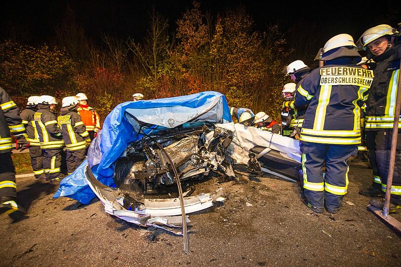 Nach ersten Erkenntnissen war der junge Autofahrer mit seinem Wagen falsch auf die A99 gefahren.