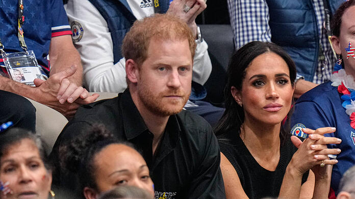 Prinz Harry und Herzogin Meghan sorgen mit einer bestimmten Entscheidung jetzt für Kopfschütteln.