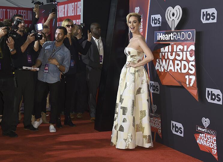Katy Perry mit neuer Kurzhaarfrisur