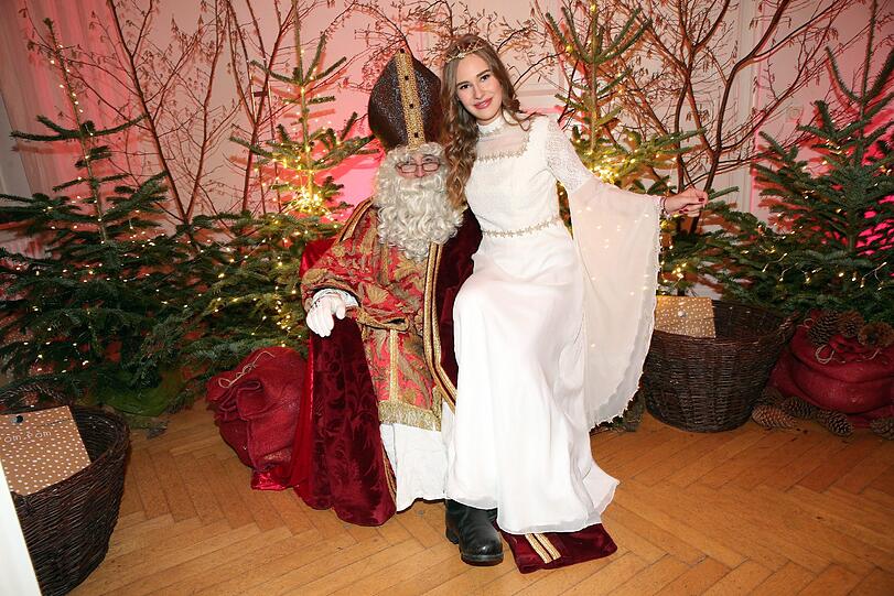 Der Nikolaus brachte das Christkind mit