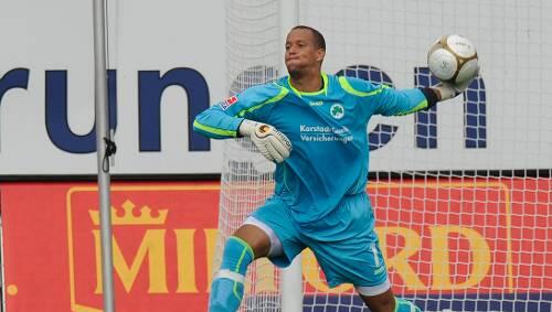 Wild zur Besserung entschlossen: Kleeblatt-Keeper Stephan Loboué hat den Schalter umgelegt.