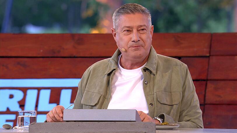 Wird bei "Grill den Henssler" immer mehr zum "Naserümpfer der Jury": Joachim Llambi fand auch diesmal wieder was auszusetzen. Wird bei "Grill den Henssler" immer mehr zum "Naserümpfer der Jury": Joachim Llambi fand auch diesmal wieder was auszusetzen.