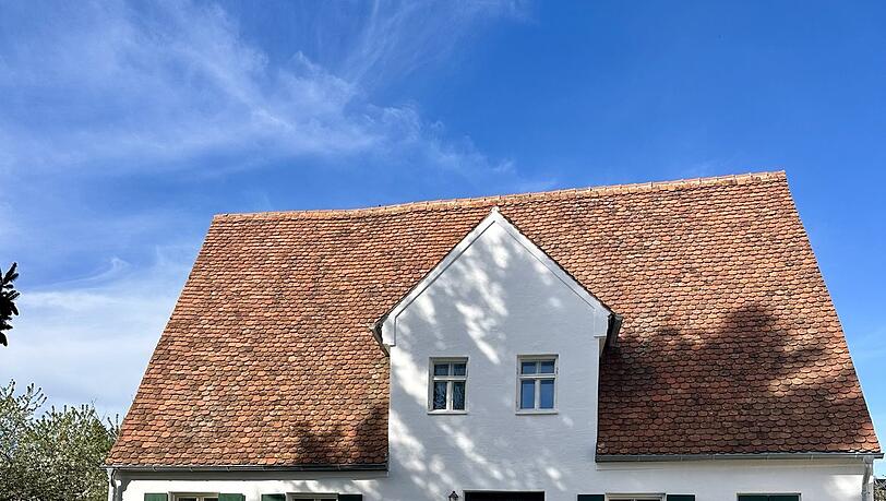 Das Bauernhaus in Ehekirchen (Neuburg-Schrobenhausen) von Lydia und Stephan Stemmer. Das Bauernhaus in Ehekirchen (Neuburg-Schrobenhausen) von Lydia und Stephan Stemmer.