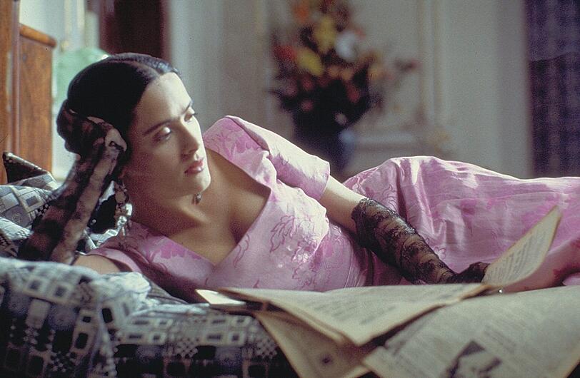 Eine der meistgeschätzten Persönlichkeiten Mexikos: 2002 spielte Salma Hayek die Hauptrolle im Biopic "Frida" über die Malerin Frida Kahlo. Eine der meistgeschätzten Persönlichkeiten Mexikos: 2002 spielte Salma Hayek die Hauptrolle im Biopic "Frida" über die Malerin Frida Kahlo.