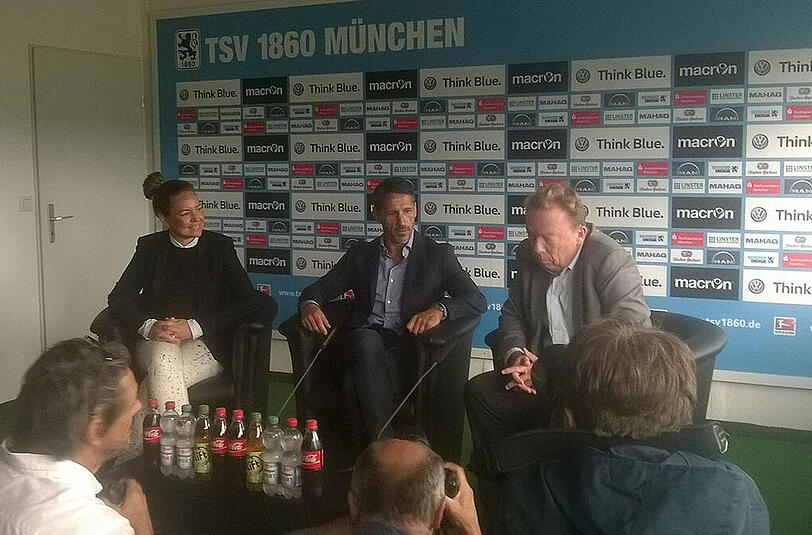 Pressesprecherin Lil Zercher, Sportchef Thomas Eichin und Präsident Peter Cassalette bei Eichins Vorstellung.