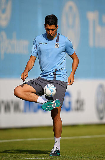 Die Bilder von Karim Matmours erster Trainingseinheit an der Grünwalder Straße.