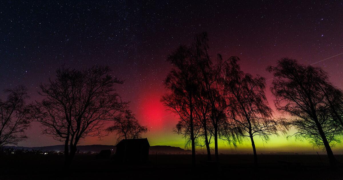 Polarlichter-leuchten-ber-Bayern