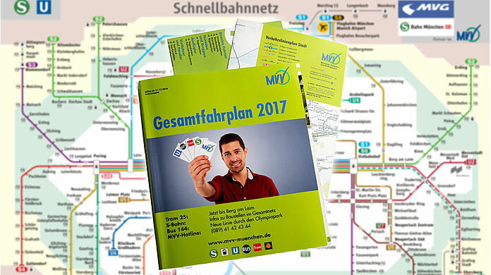 Das MVV-Fahrplanbuch gab es viele Jahre lang in gedruckter Form – jetzt aber nicht mehr. (Archivbild)