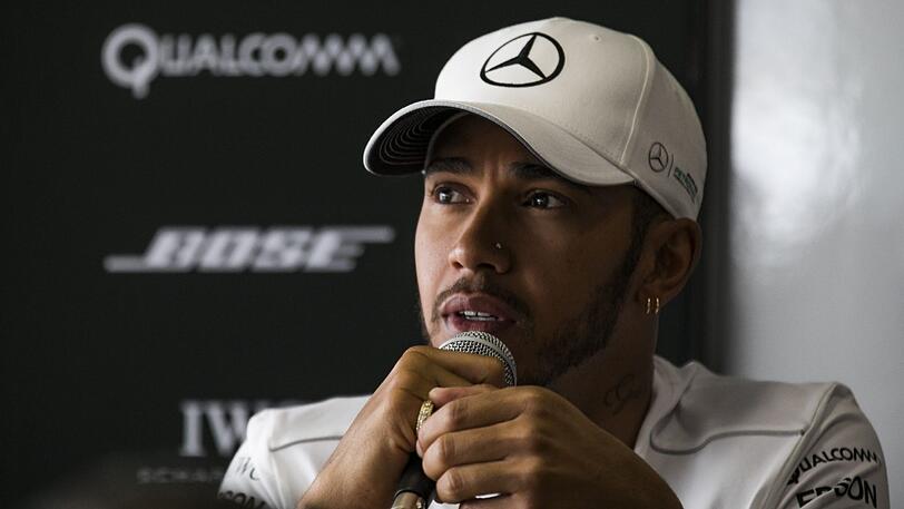 Lewis Hamilton kann sich am Sonntag zum Formel-1-Weltmeister krönen. Tags zuvor muss er jedoch noch einen großen Schock verdauen.