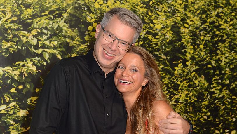 Frank Thelen und seine hübsche Frau Nathalie Thelen-Sattler. Frank Thelen und seine hübsche Frau Nathalie Thelen-Sattler.