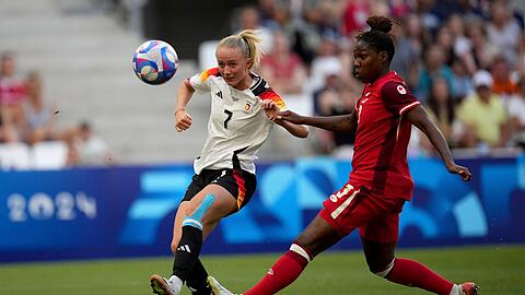 Trotz Schulterprellung dabei: Torjägerin Lea Schüller
