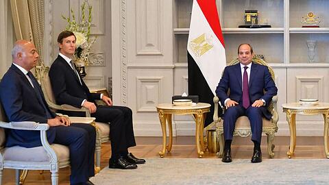 Der &auml;gyptische Pr&auml;sident Abdel Fattah al-Sisi (r.) traf am Sonntag den US-Unterh&auml;ndler Jared Kushner.