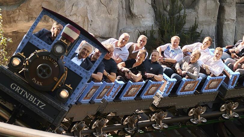 Achterbahnfahrt für Berti Vogts und Co. im Europapark.