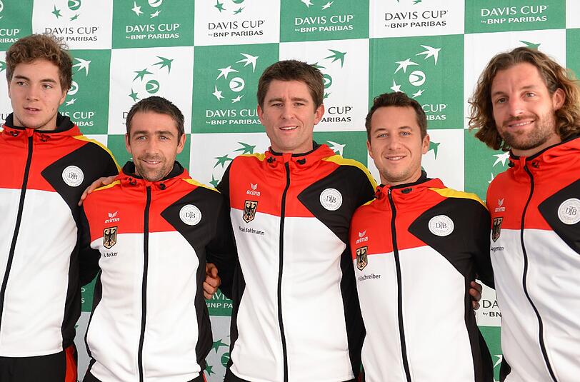 Das deutsche Davis-Cup-Team mit Jan-Lennard Struff (l-r), Benjamin Becker, Teamchef Michael Kohlmann, Philipp Kohlschreiber und Andre Begemann.