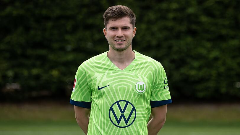 Elvis Rexhbecaj 2022 noch im Trikot des VfL. (Archivbild)
