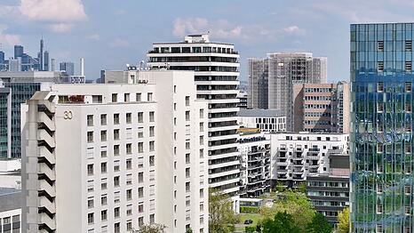Beispiel Frankfurt-Niederrad: Fr&uuml;her war Frankfurt-Niederrad ein B&uuml;roviertel, heute beziehen Menschen hier auch Wohnungen.
