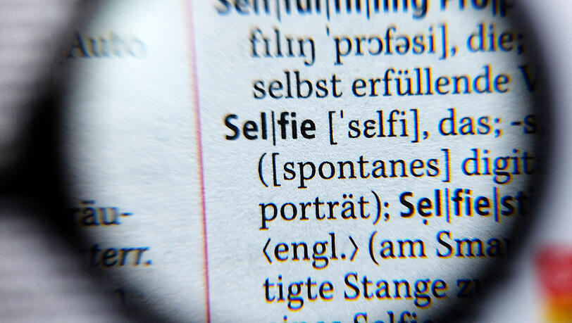 Unter anderem auch neu im Duden: Das Wort "Selfie". Unter anderem auch neu im Duden: Das Wort "Selfie".