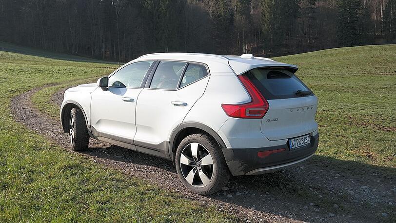 Der kompakte XC40 bietet im Innenraum vergleichsweise viel Platz.