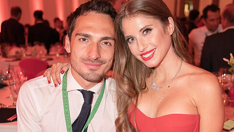 Mats Hummels spricht &uuml;ber das gemeinsame Kind mit Ex-Partnerin Cathy Hummels.