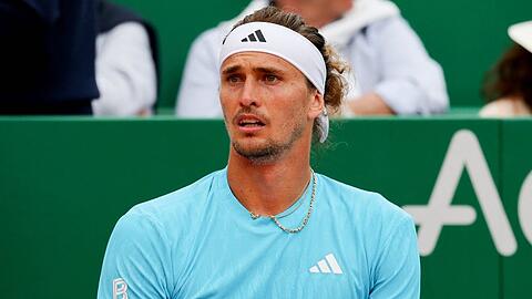 Alexander Zverev musste mit Dackel Mishka ins Krankenhaus.