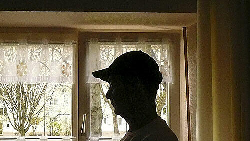 17 Jahre Krankenpfleger, davon 15 Jahre in der Notaufnahme: Der Münchner Hans Belz (Name geändert) musste seinen Job inzwischen aufgeben. 17 Jahre Krankenpfleger, davon 15 Jahre in der Notaufnahme: Der Münchner Hans Belz (Name geändert) musste seinen Job inzwischen aufgeben.