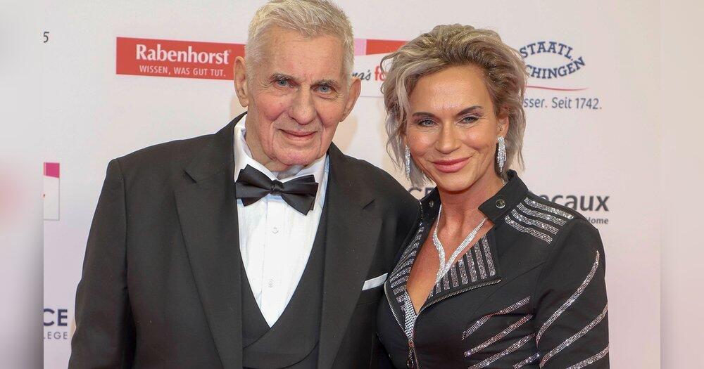 Heinz-Hoenig-auf-dem-roten-Teppich-Liebeserkl-rung-an-seine-Ehefrau