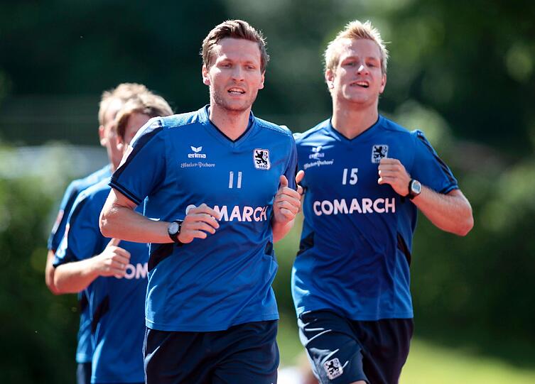Benjamin Lauth und Stefan Aigner gehen voran.