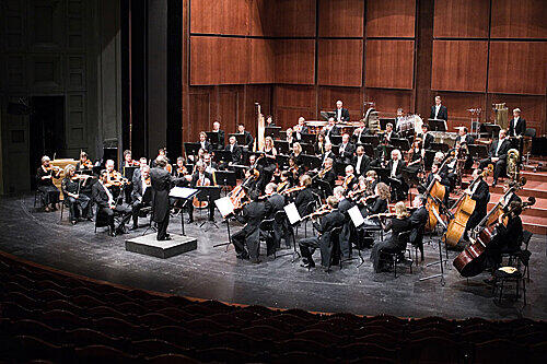 Die Münchner Symphoniker bekommen in den nächsten fünf Jahren eine kräftige Finanzspritze.