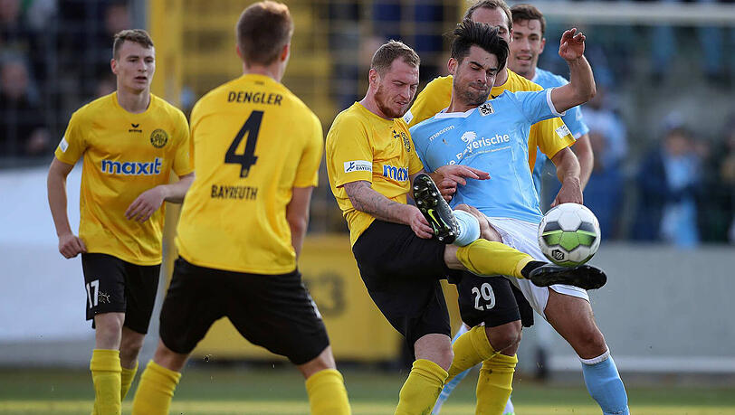 Kam vom SV Elversberg zum TSV 1860: Aaron Berzel (re.).