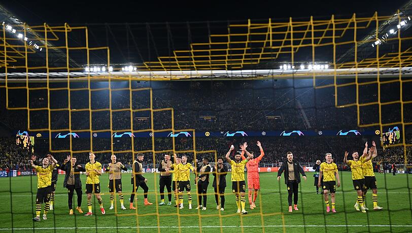 Hoffen nun auf den Einzug ins CL-Finale: Die Dortmunder Spieler.