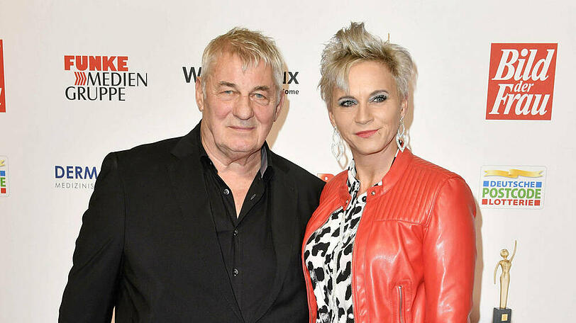 Heinz Hoenig und seine Ehefrau Annika Kärsten-Hoenig 2019 im Stage Operettenhaus in Hamburg