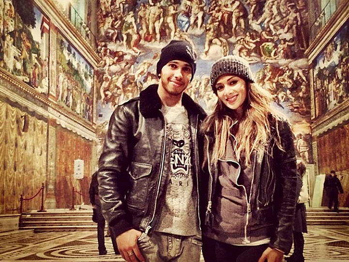 Hamilton und "sein Frauchen" Nicole Scherzinger in der Sixtinischen Kapelle