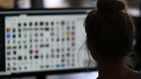 Immer häufiger werden Facebook-Accounts gehackt, um dort Kinderpornos zu posten. (Symbolbild)