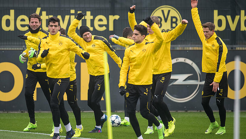Borussia Dortmund muss ein 0:1 aus dem Hinspiel aufholen. Borussia Dortmund muss ein 0:1 aus dem Hinspiel aufholen.