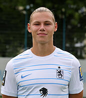 Fynn Lakenmacher: Sturm - Trikotnummer 19