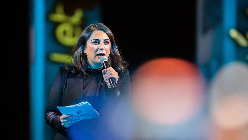 Düzen Tekkal wird bei der Demo "Lichtermeer für Demokratie" am Sonntag, 11.2. auf der Theresienwiese sprechen.