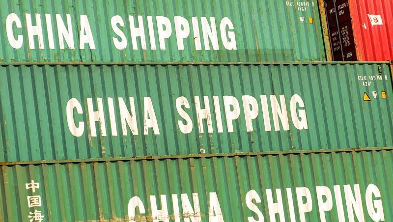 Container im Hafen von Shanghai. Chinesische Firmen investierten im ersten Halbjahr 2019 laut EY-Studie gerade einmal 505 Millionen Dollar in der Bundesrepublik. Container im Hafen von Shanghai. Chinesische Firmen investierten im ersten Halbjahr 2019 laut EY-Studie gerade einmal 505 Millionen Dollar in der Bundesrepublik.