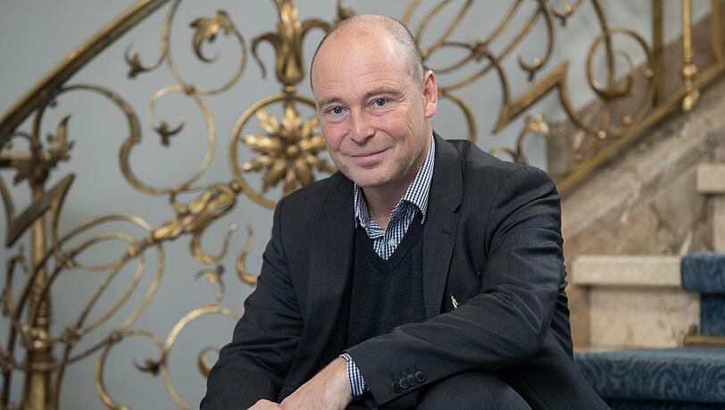 Jens-Daniel Herzog bleibt f&uuml;r f&uuml;nf weitere Jahre Intendant an Bayerns gr&ouml;&szlig;tem Mehrspartenhaus. (Archivbild)