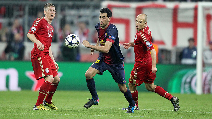 Jubel beim FC Bayern: Die Münchner gewinnen im Hinspiel des Champions-League-Halbfinals mit 4:0 gegen den FC Barcelona. Das Spiel ist auf den Tag genau fünf Jahre her. Klicken Sie sich durch die Bilder.
