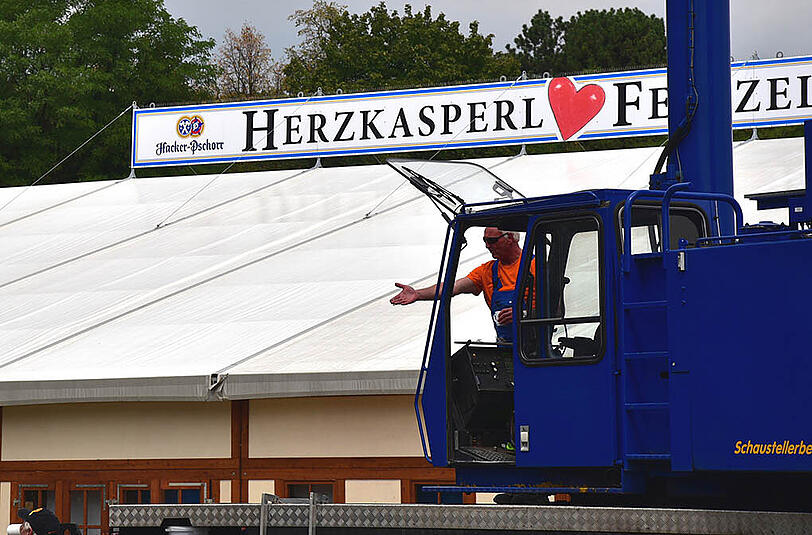 Nichtmal mehr einen Monat warten, dann ist es wieder soweit: Neue Bilder vom Wiesn-Aufbau.